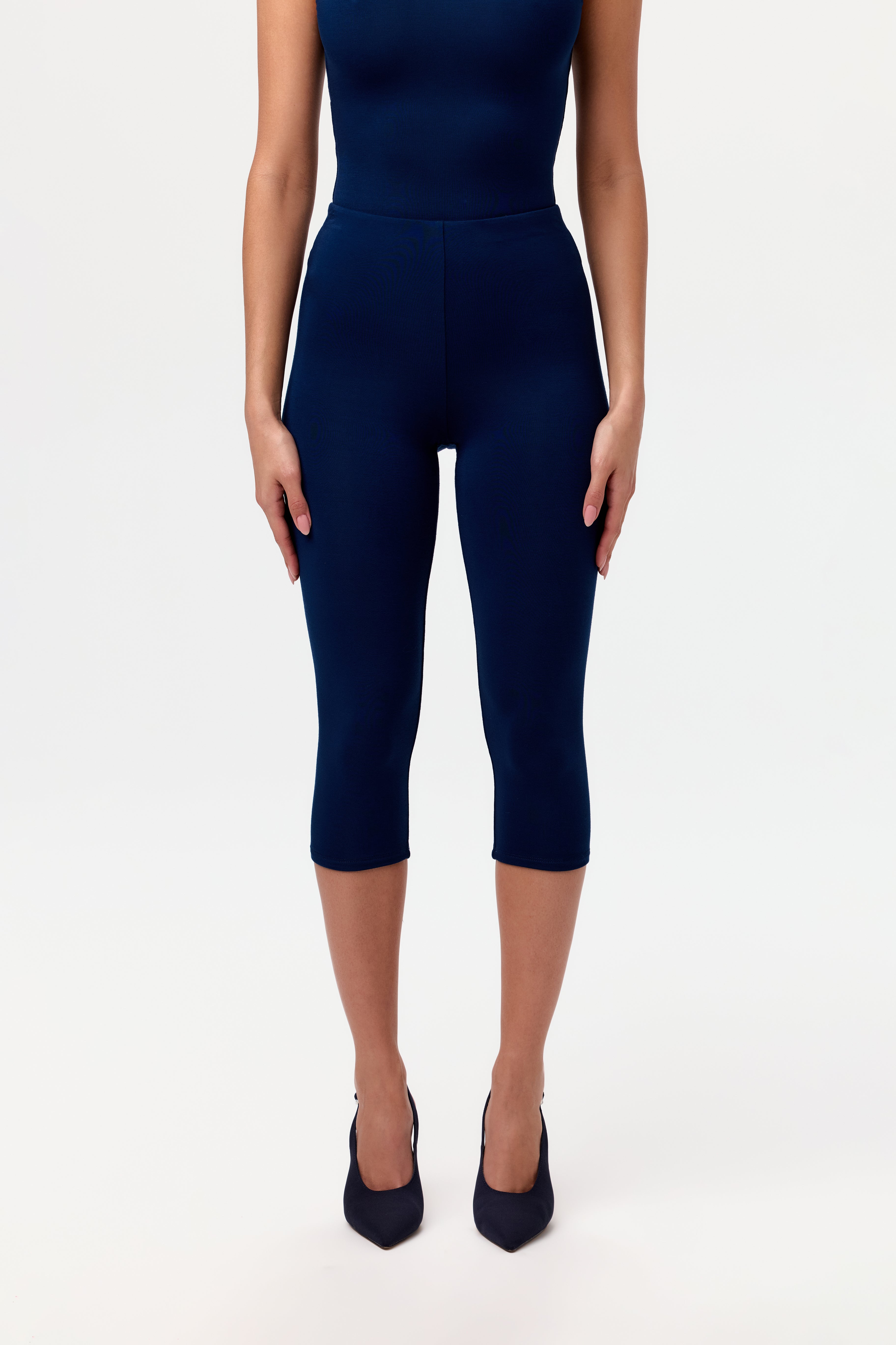 Smooth Sculpt Capri Legging