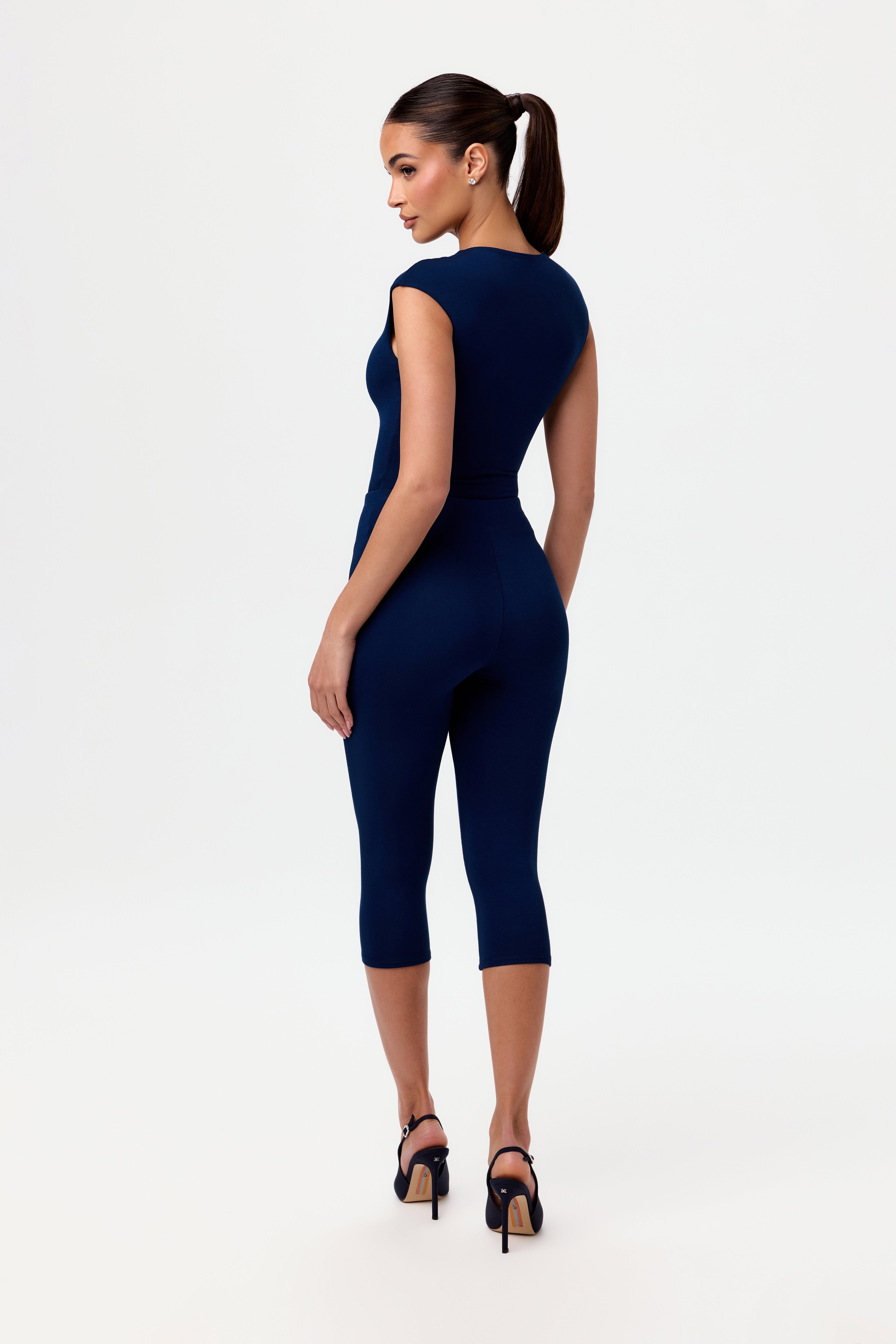 Smooth Sculpt Capri Legging