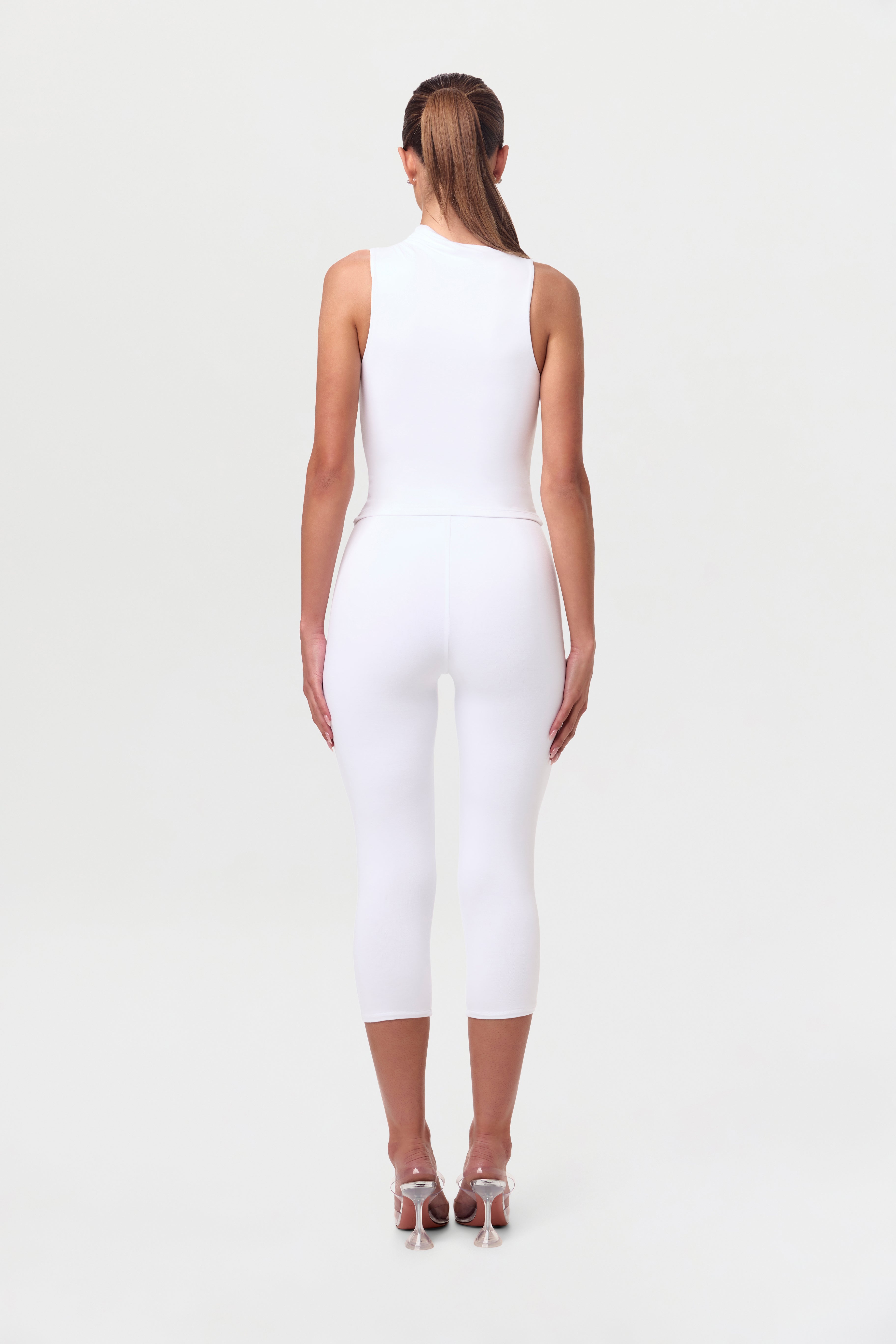 Smooth Sculpt Capri Legging