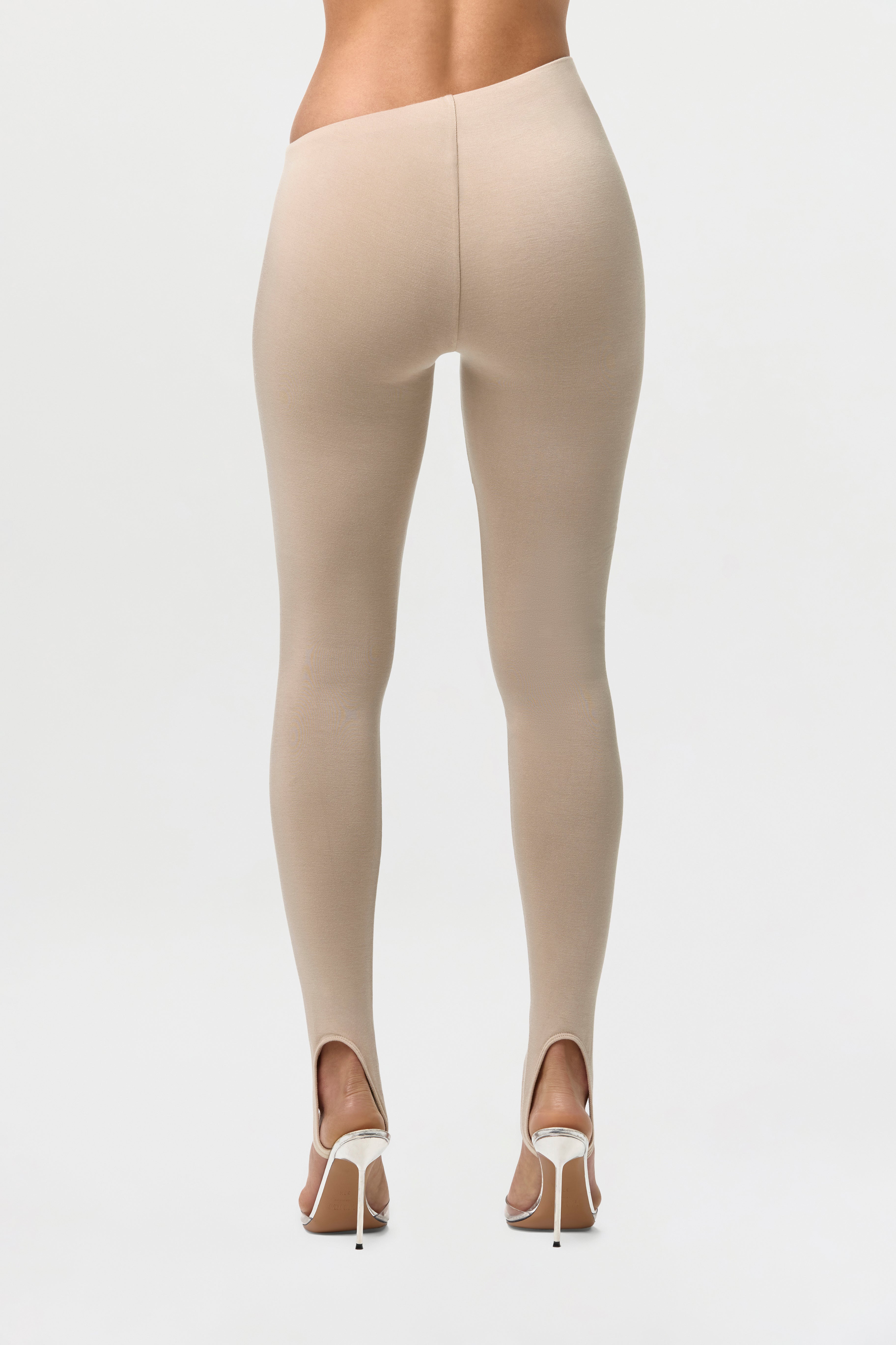 Smooth Asymmetric Stirrup Legging