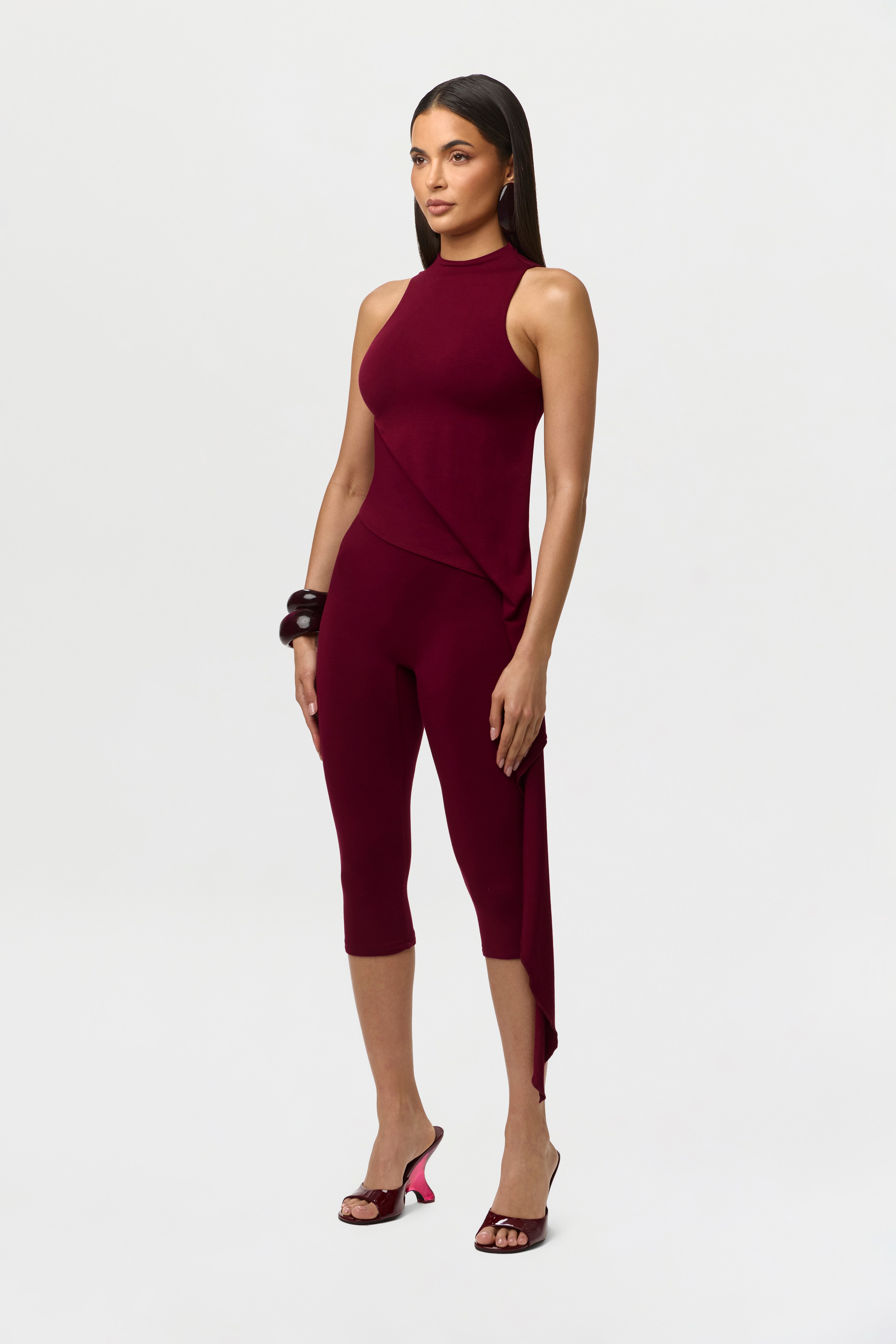 Smooth Asymmetric Capri Leggings