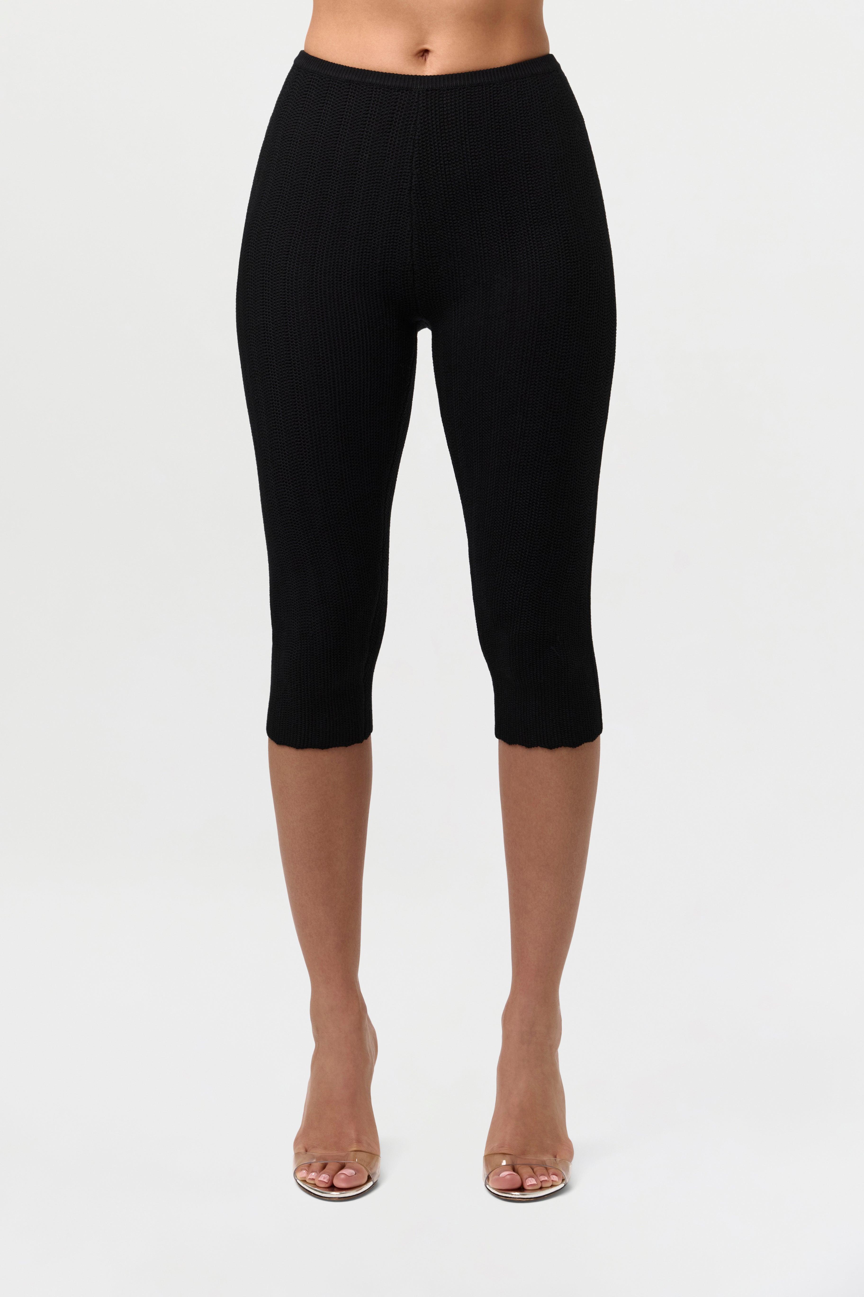 Knit Scallop Capri Leggings