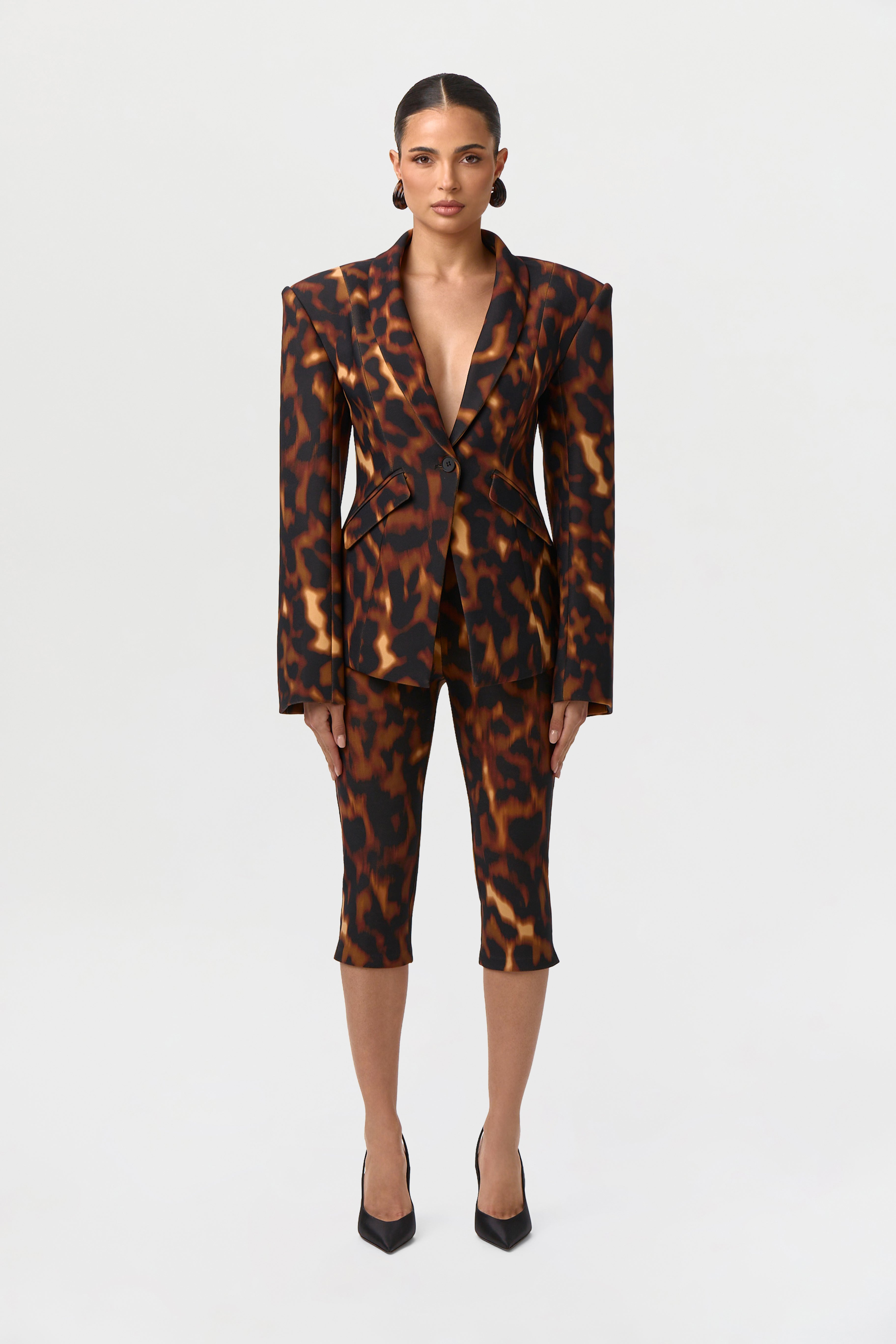 Suiting Tortoise Capri Pants