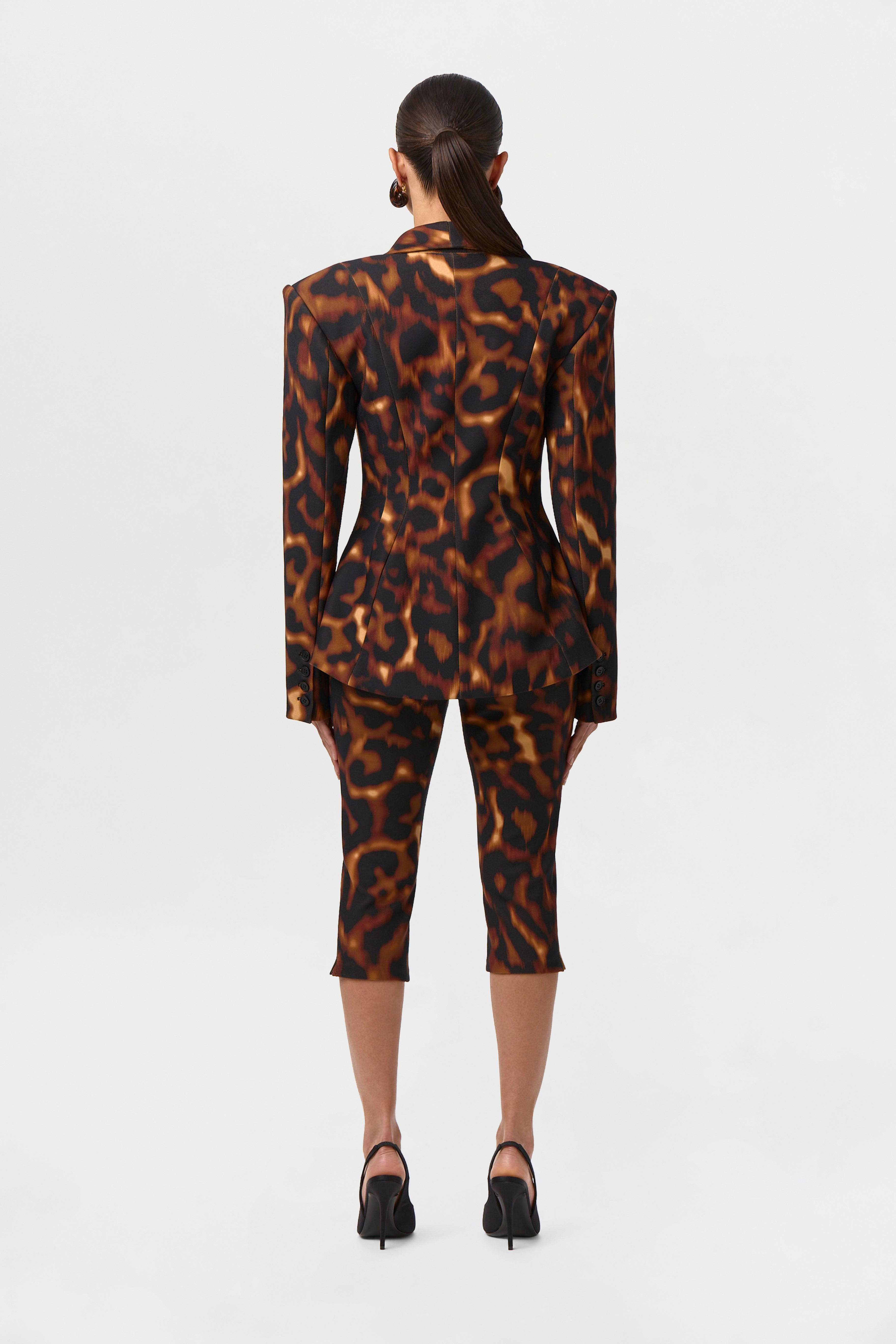 Suiting Tortoise Capri Pants